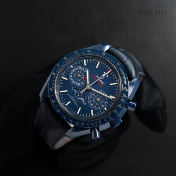304.93.44.52.03.001 OMEGA オメガ スピードマスター ムーンフェイズ ブルーサイド オブ ザ ムーン 44.25MM