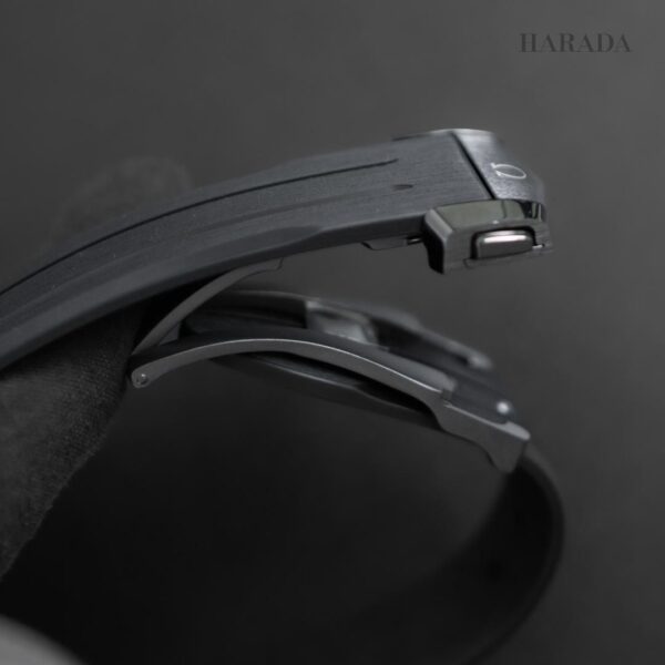 310.92.44.51.01.004 OMEGA オメガ スピードマスター ダーク サイド オブ ザ ムーン 44.25MM