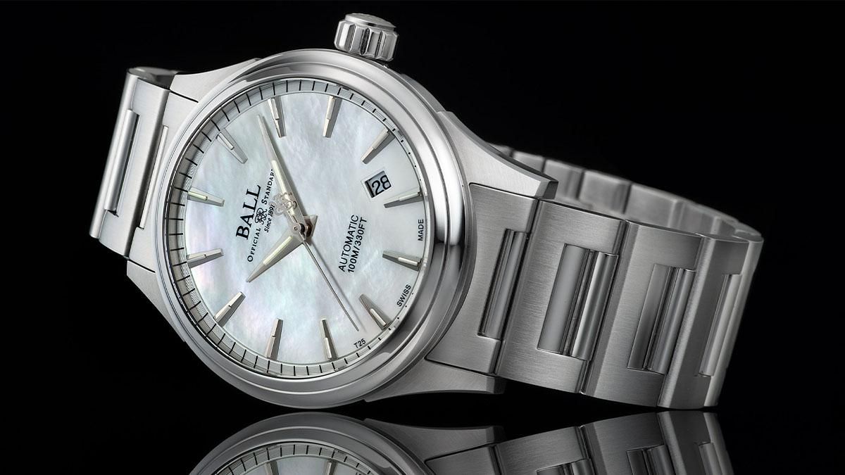 NM2098C-S26J-WHのケース全貌の画像