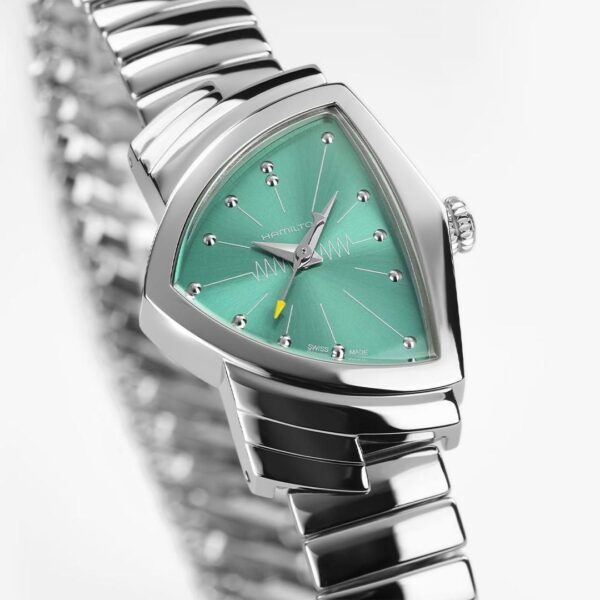 H24211142 HAMILTON ハミルトン ベンチュラ S クオーツ 24×36mm
