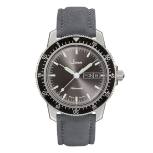 104.ST.SA.IA SINN ジン インストゥルメントウォッチ アルカンターラストラップ仕様