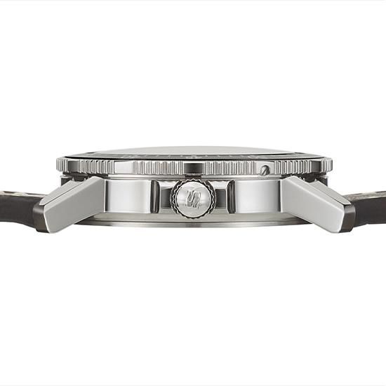 104.ST.SA.IA SINN ジン インストゥルメントウォッチ アルカンターラストラップ仕様