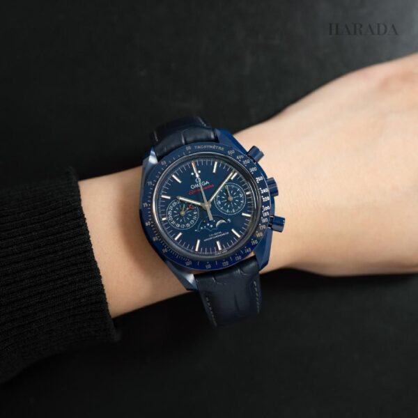 304.93.44.52.03.001 OMEGA オメガ スピードマスター ムーンフェイズ ブルーサイド オブ ザ ムーン 44.25MM
